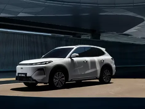 Geely EX5 EM-R с гибридной системой REEV поступил в продажу в России