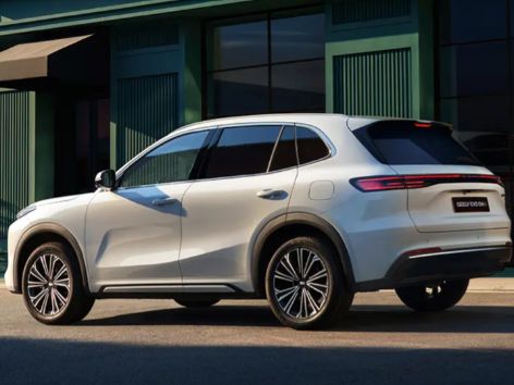Geely EX5 EM-i вновь стал самым востребованным гибридом в России