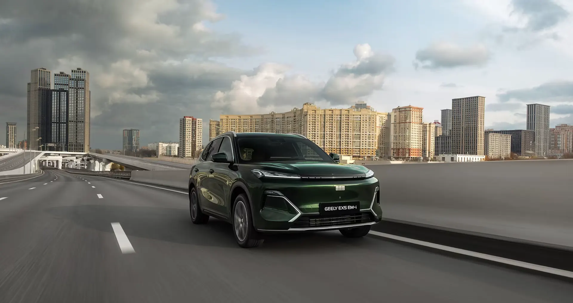 Geely EX5 EM-i стал самым продаваемым гибридом в России по итогам июня